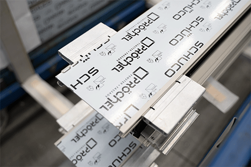 Bildausschnitt einer T-Verbindung eines Aluminium-Systemprofils